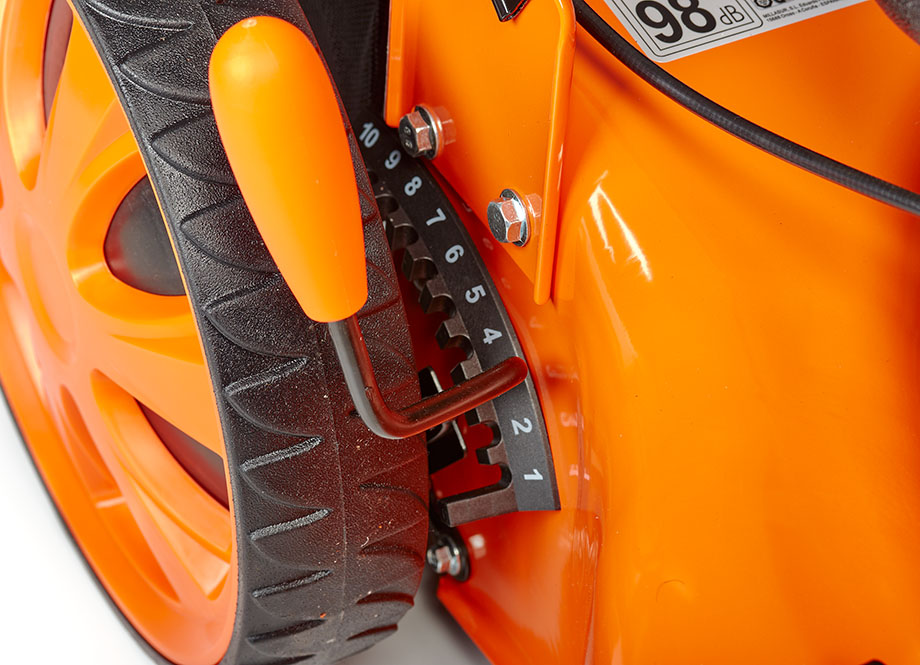 CORTACÉSPED DE GASOLINA AUTOPROPULSADO ANOVA CC246T 