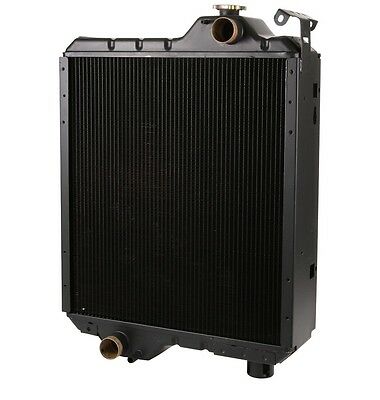 RADIADOR CASE IH / NEW HOLLAND REF. 111060018A